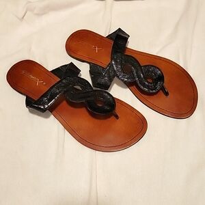 Flat icon sandals